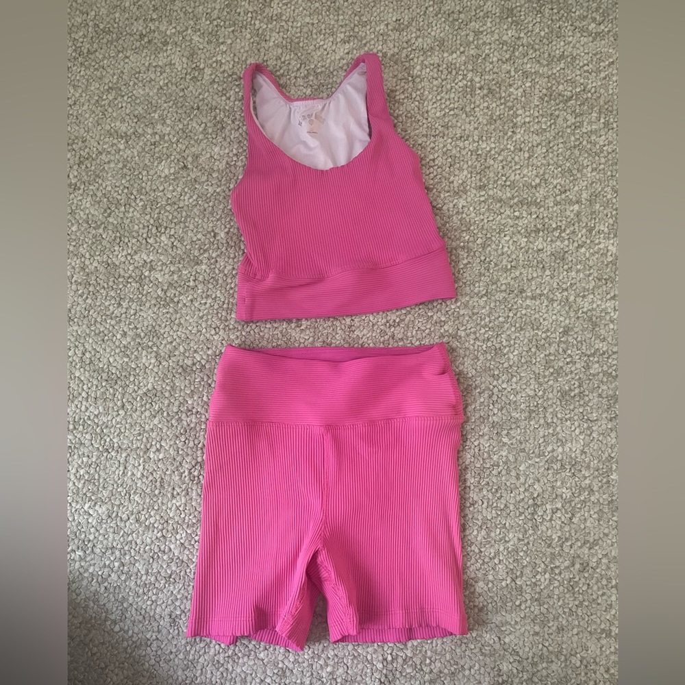 Hot pink Year of Ours set! XS top and small bottom! BARELY WORN! Worn 4 times!!